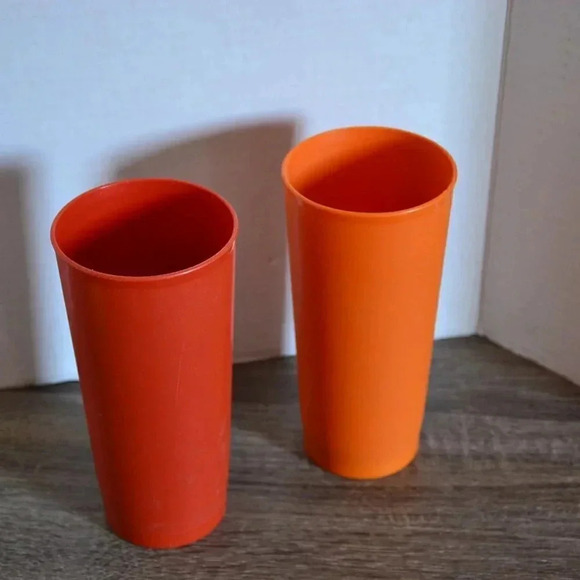 Vintage  Tupperware Cups - Picture 5 of 6
